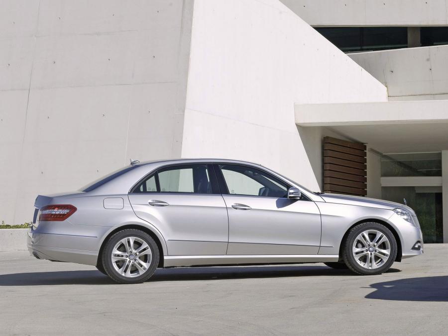 Mercedes-Benz E-Class 2009 года  (фото 14 из 74)